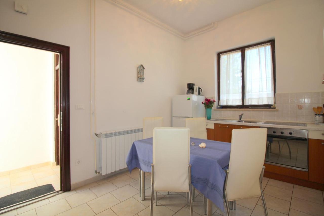 Apartment Ema Near City Center Пореч Экстерьер фото